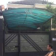 Duh! 2 Nenek Disekap Perampok Berperut Buncit di Kebon Jeruk