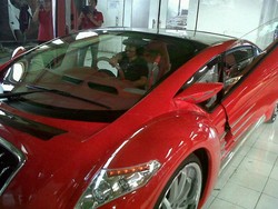 Mobil Ferrari Dahlan Iskan akan Dibuat Versi Murahnya