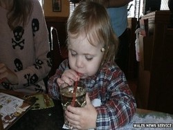 Restoran Ini Memberikan Whiskey Kepada Balita