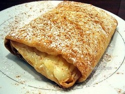 Bougatsa, Pastry Renyah Berisi Custard Lembut