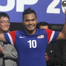 Safee Sali Main di Klub Ilegal, Malaysia Kebingungan