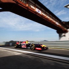 Ungguli Webber, Vettel Tercepat