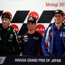 Dovi Pede Bisa Terus Tempel Lorenzo & Pedrosa