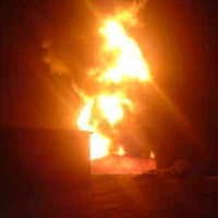 Tumpukan Kayu Dilahap Api di Meruya, 18 Unit Damkar Dikerahkan