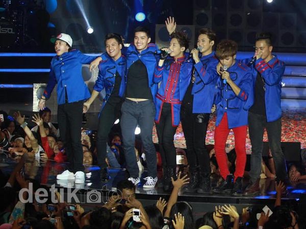 Konser Perdana SM*SH di Album Kedua