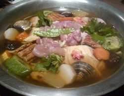 Sluuurp..Udon Suki Legendaris 350 Tahun, Tottemo Oishii Desu!