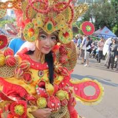 Jember Fashion Meriahkan Pawai Budaya HUT ke 67 Jatim