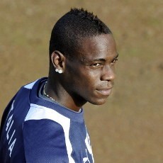 Balotelli Bukan Contoh yang Baik