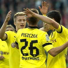 Dortmund Enggan Dibandingkan dengan Bayern