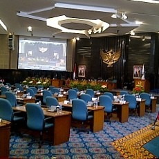 Puluhan Polisi Siaga Jaga Pintu Ruang Pelantikan Jokowi