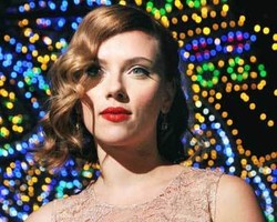 Putus Cinta, Scarlett Johansson Jomblo Lagi