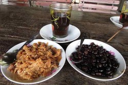 Kriuk! Enaknya Makan Biji Kopi Panggang di MesaStila