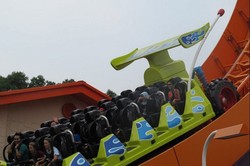  Mobil Balap Pemacu Adrenalin di Hong Kong Disneyland