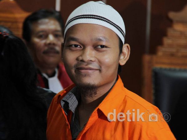 Bantu Teroris, Eks Polisi Divonis 3,5 Tahun Bui