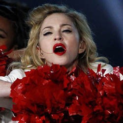 Dukung Gadis Pakistan Korban Taliban Lewat Tarian Vulgar, Madonna Dikritik