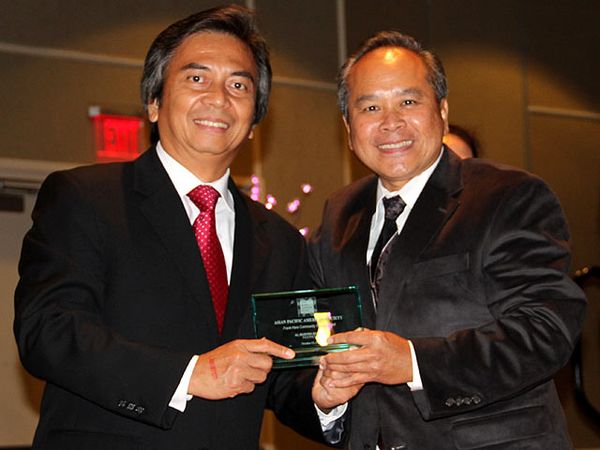 Konjen RI di Houston Terima Penghargaan