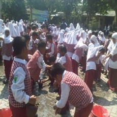 SD Raden Patah Peringati Hari Cuci Tangan Sedunia Pakai Sabun