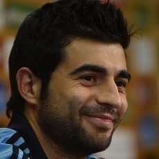 Albiol Waspadai Prancis yang Terluka
