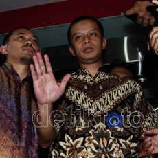 Ini Asal Muasal 30 Travel Cek Milik Dhana Widyatmika