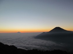 Sunset di Gunung Sumbing