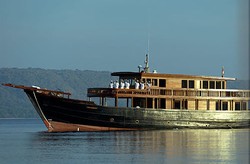 Wah! Bisa Keliling Raja Ampat Naik Phinisi Mewah