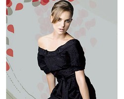 Koleksi Busana Selebriti yang Tidak Laku di Pasaran