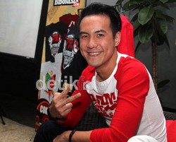 VJ Daniel & Mimpinya Punya Toko Damn! I Love Indonesia di 33 Propinsi