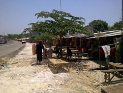 Jembatan Suramadu Kerek Kehidupan Ekonomi Pedagang Sekitar