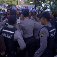 Unjuk Rasa Buruh di PT Langgeng Makmur Industri Terlibat Bentrok