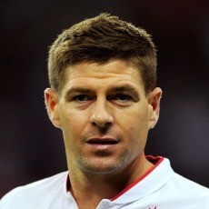 Tak Pikirkan Caps, Gerrard Fokus Kalahkan Polandia