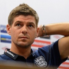 Gerrard: Pemain Inggris Harus Jaga Sikap di Luar Lapangan