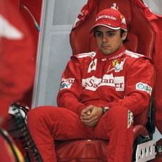 Teken Kontrak Baru, Massa Tetap di Ferrari