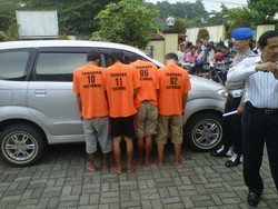 Sindikat Pencurian Puluhan Mobil Dibekuk Polisi di Depok