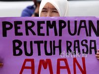 Perempuan Tolak Pemerkosaan Demo Mendikbud