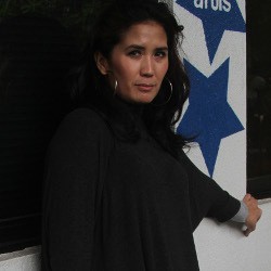 Nicky Astria Setia dengan Musik Rock