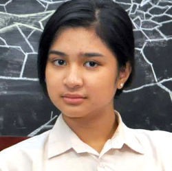 Jadi Artis, Mikha Tambayong Jaga Kelakuan 