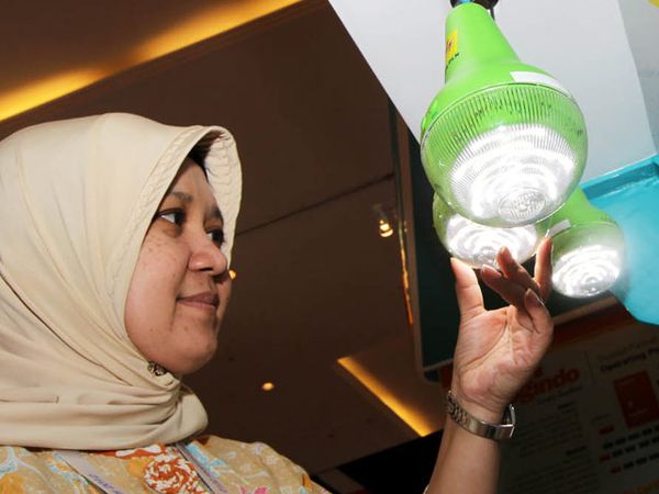 PLN Pamer PLTS SEHEN Mandiri di CEPSI 2012