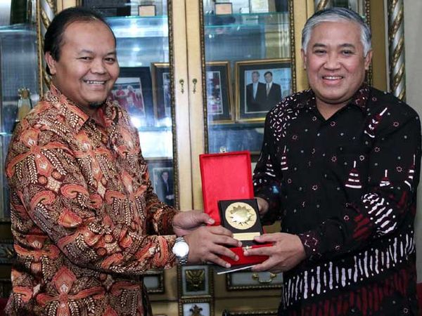 Hidayat Bertemu Din Syamsudin