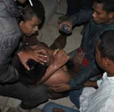 Konser Wali Band Ricuh, Seorang Penonton Dibawa ke RS