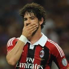Pato Bisa Comeback, Robinho Gantian Cedera