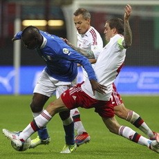 Italia Bungkam Denmark