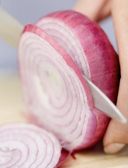 Kenali 4 Khasiat Dahsyat Bawang Merah Ini!