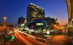 9 Surga Belanja di Bangkok, Shop Till You Drop!