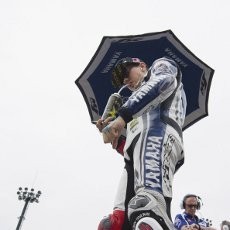 Lorenzo Cuma Mau Fokus ke Balapan