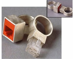 Ini Dia 7 Cincin Pernikahan Paling Aneh