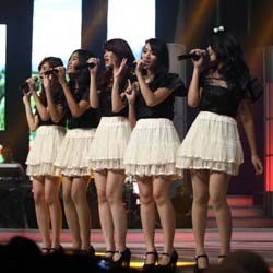 Aksi Kolaborasi Tina Toon & Princess