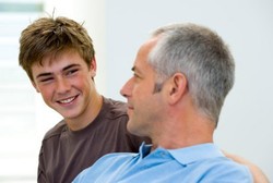 Seks Bebas pada Remaja? Bisa Jadi Pelakunya Tak Kompak dengan Sang Ayah