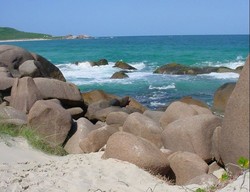 5 Destinasi Paling Terkenal untuk Berenang Tanpa Busana