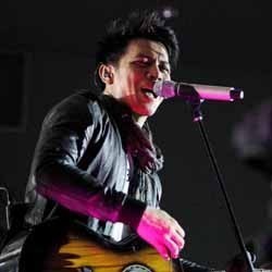 Konser NOAH di Samarinda, Ariel Dibayangi Peterpan