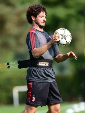 Milan Menanti Aksi Pato
